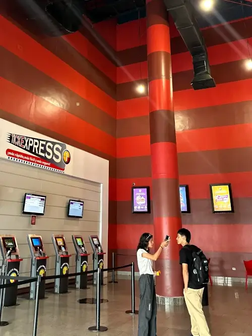 Taquillas Express de Cines Unidos en Metropolis Valencia