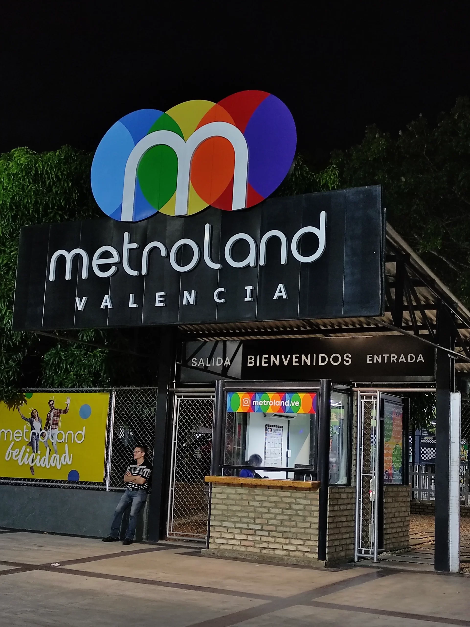 Entrada de Metroland - Metropolis Valencia